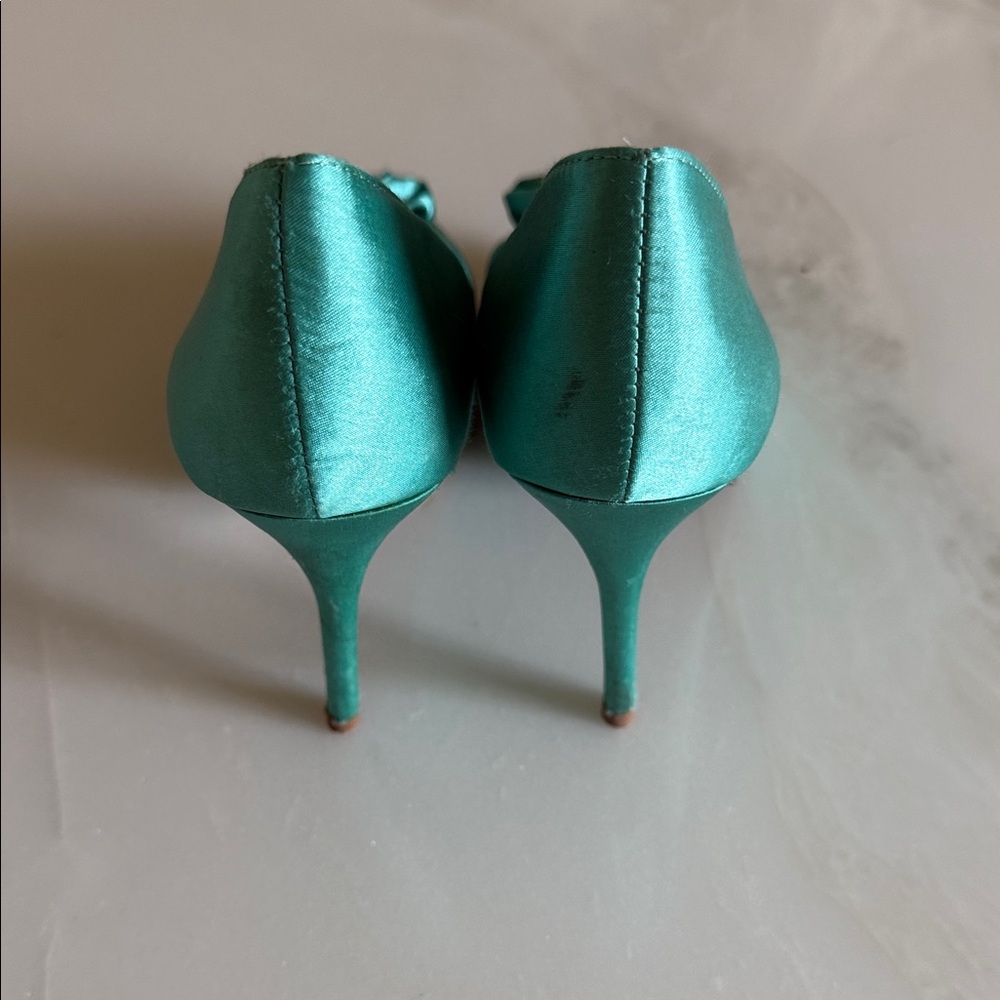 Bianco Peep-Toe Heels - Picture 4 of 6